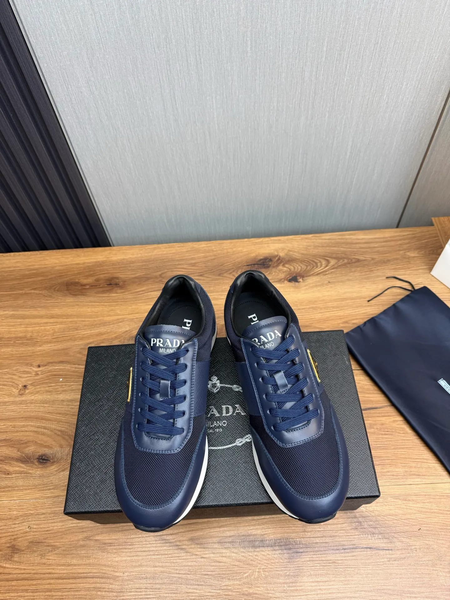 Men's shoes 💰760💰 [PRADA] New models synchronized with the official website, high-quality shipments ✔️Best sellers🔥 Original cowhide with mesh surface + cowhide lining, 1🆚1 replica, original bottom, 38-45 (men's 45 is custom-made and cannot be returned)